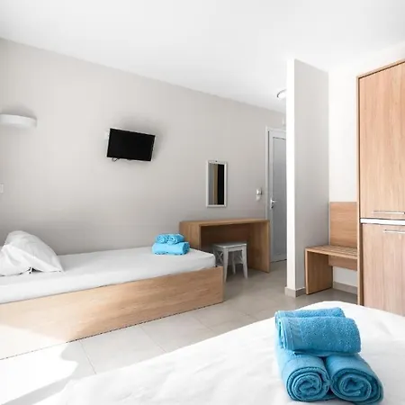 Blue Flag Beachfront Studios, Nilie Hospitality Mgmt 公寓 Olympiakí Aktí