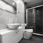 Blue Flag Beachfront Studios, Nilie Hospitality Mgmt Appartement *
